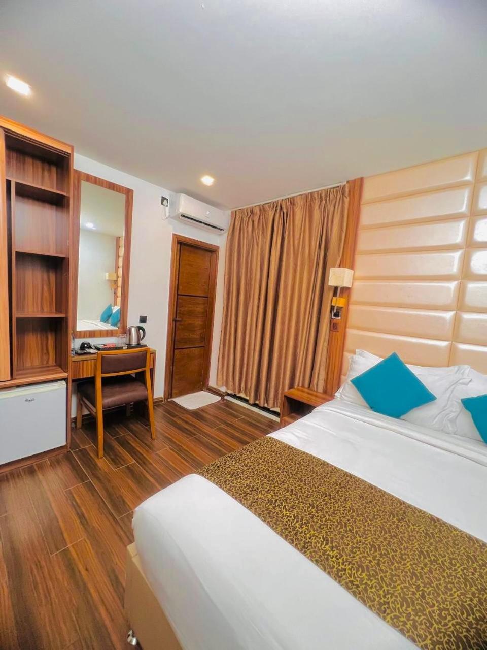 Hotel Dreams Grand Hulhumale Esterno foto