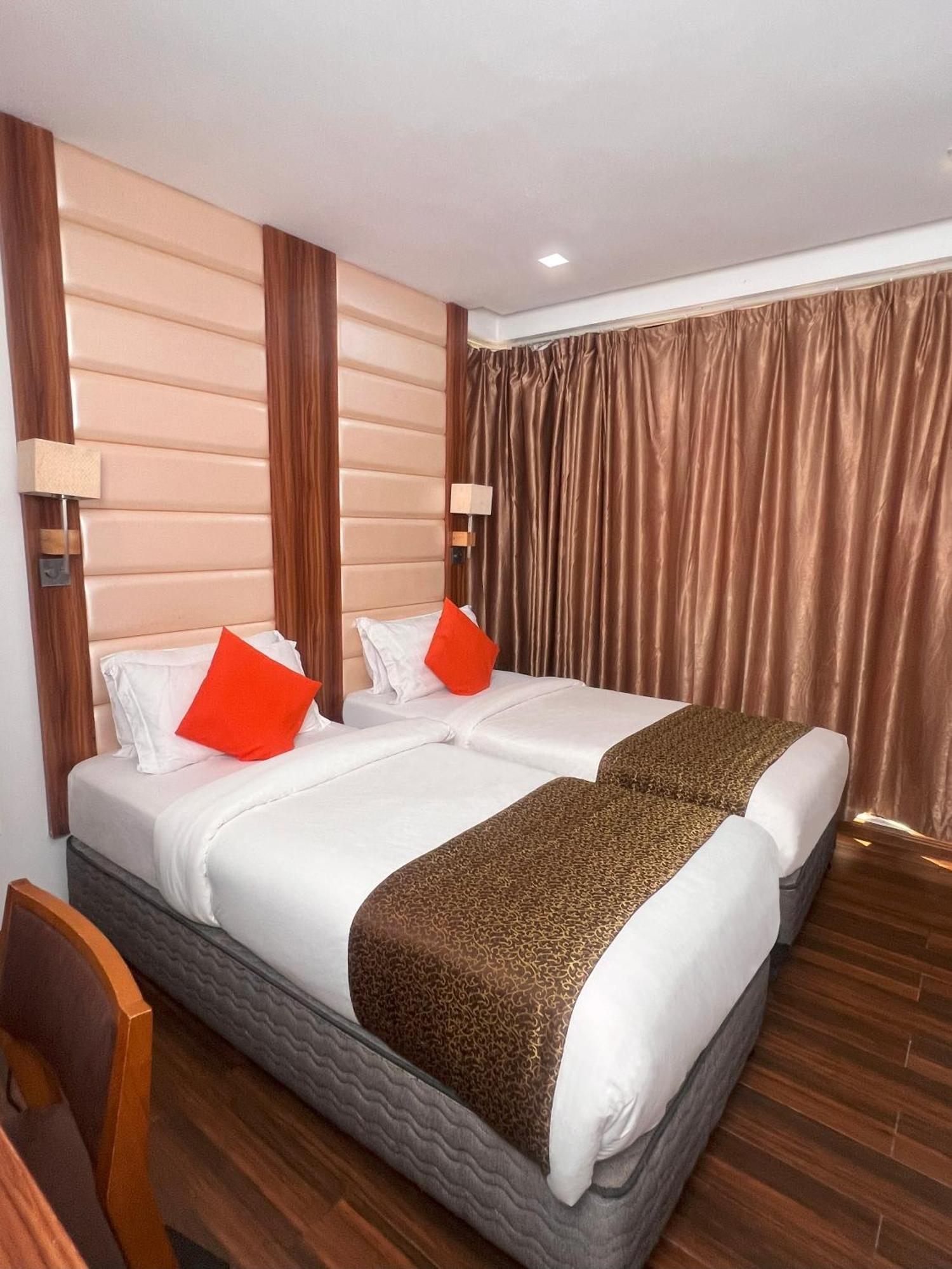Hotel Dreams Grand Hulhumale Esterno foto